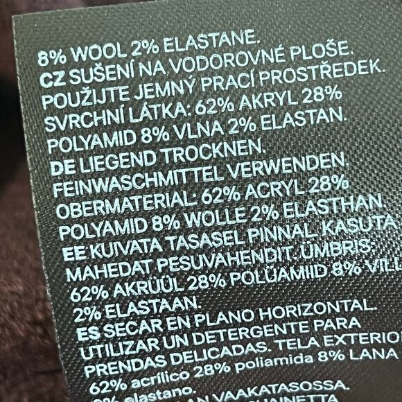 H&M women’s oversized V neck sweater - Picture 8 of 8